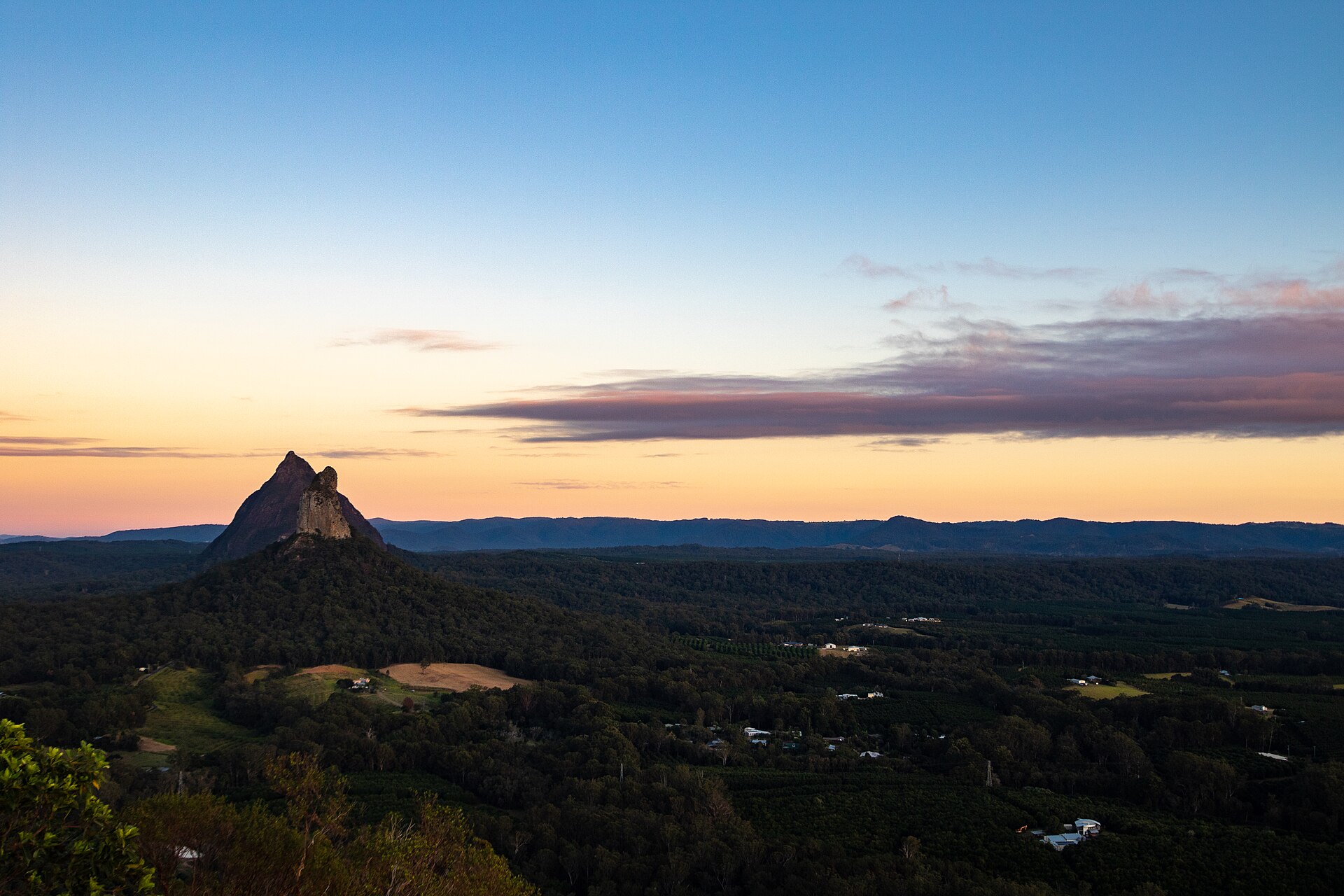 Complete Guide to the Best Local Experiences on the Sunshine Coast Right Now