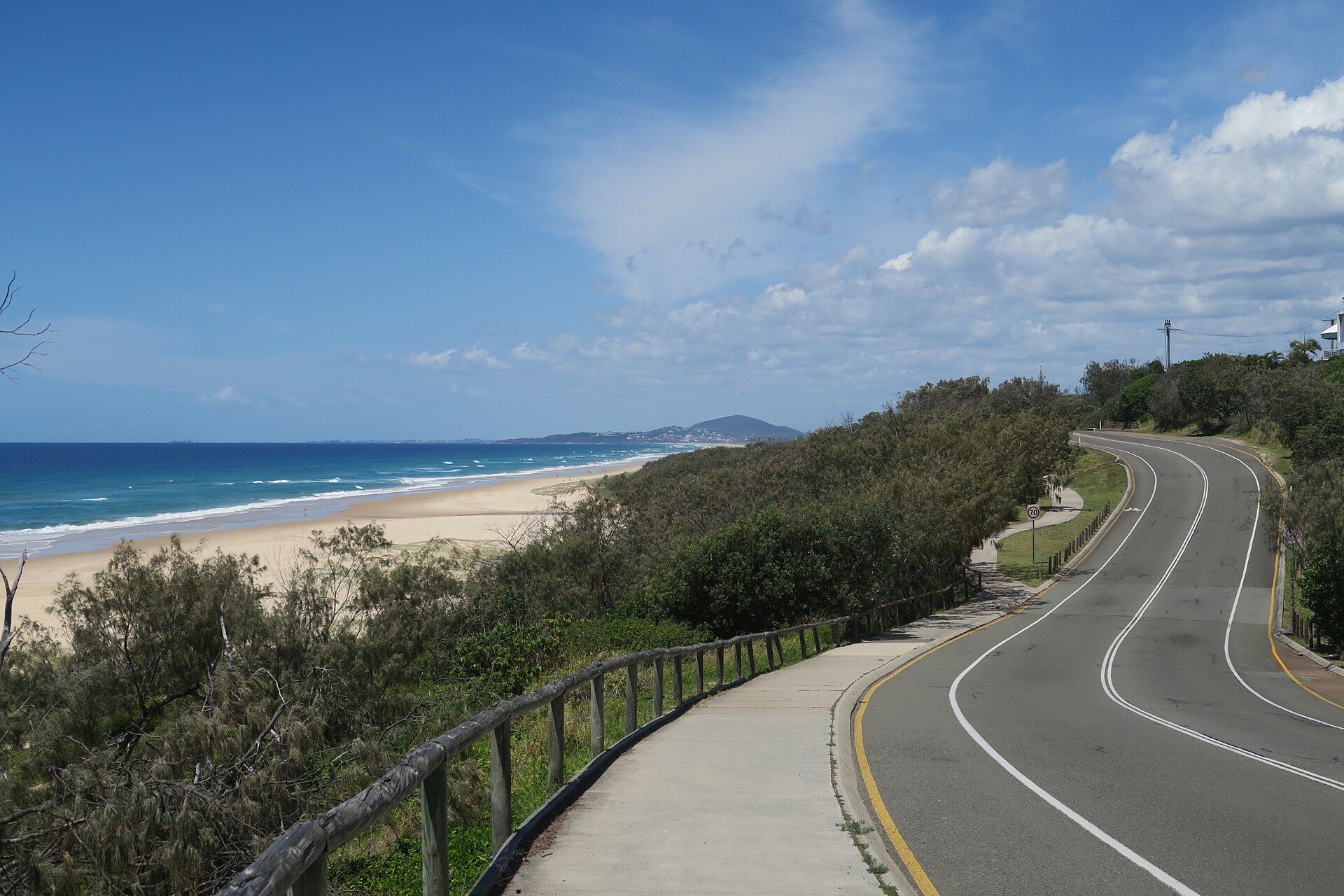 Pedal Without Fear: The Sunshine Coast's Best Cycling Routes for Families and Beginners