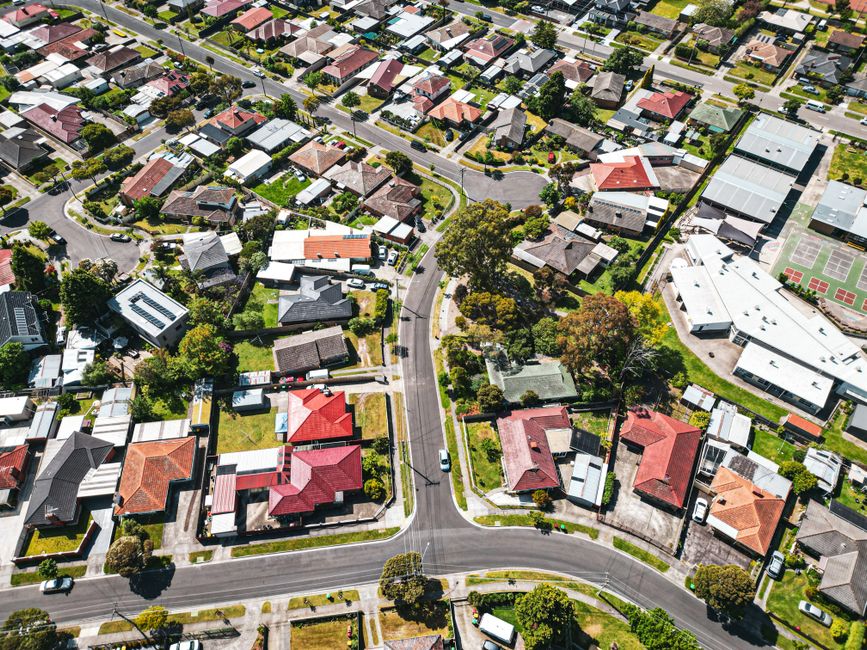 Noosa AI Startup Parallax Lands National Deal Reshaping Regional Data